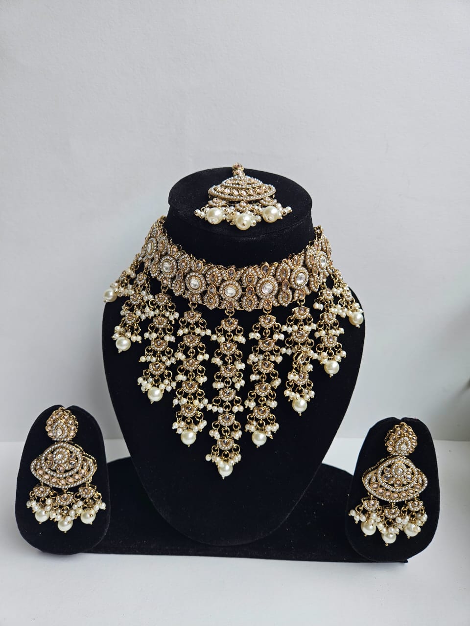 Royal Cascade Splendor – Pearl Drop Bridal Necklace Set