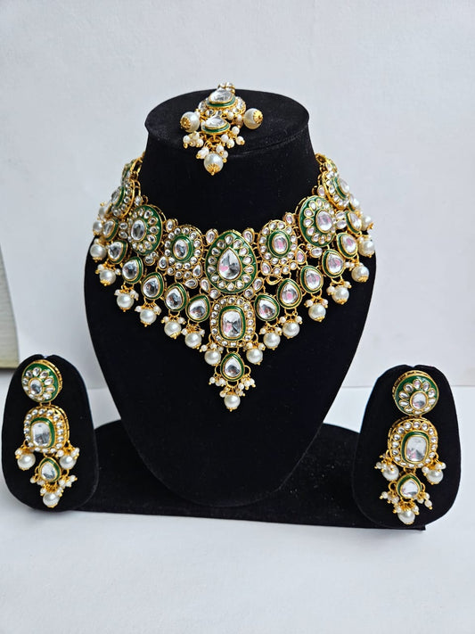 Emerald Royale – Kundan & Pearl Bridal Necklace Set