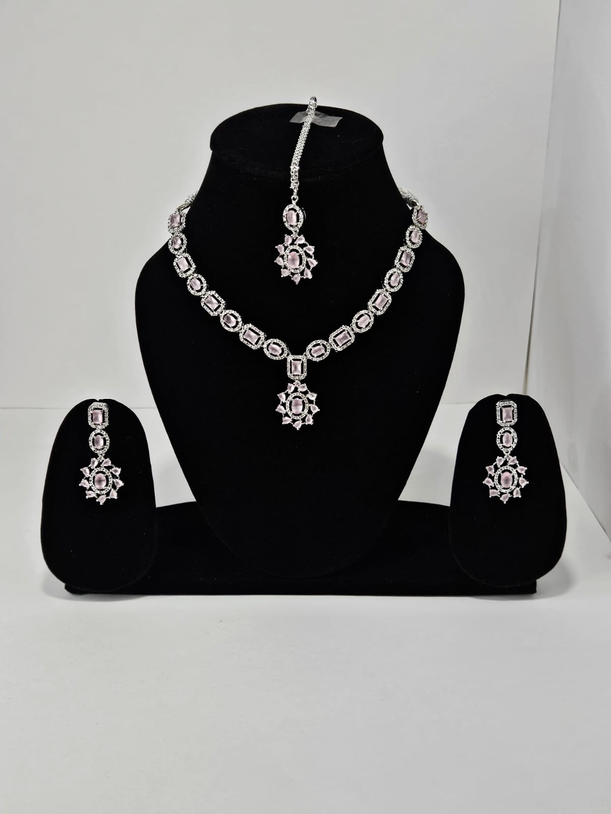 Celestial Bloom – Diamond Lotus Necklace Set