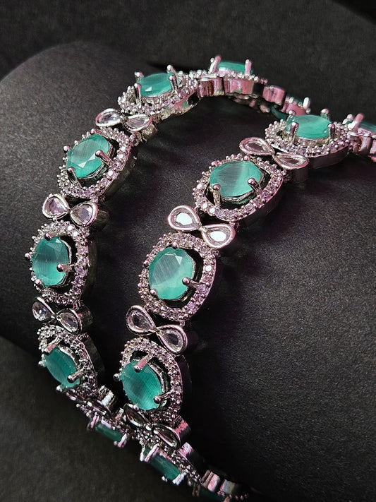 Royal Emerald Radiance Bangles