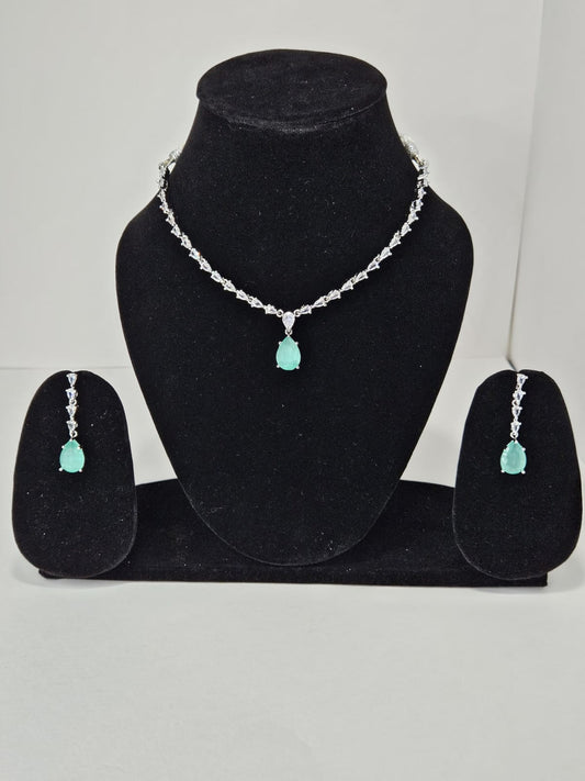 Mint Whisper - Minimalist Diamond Necklace Set