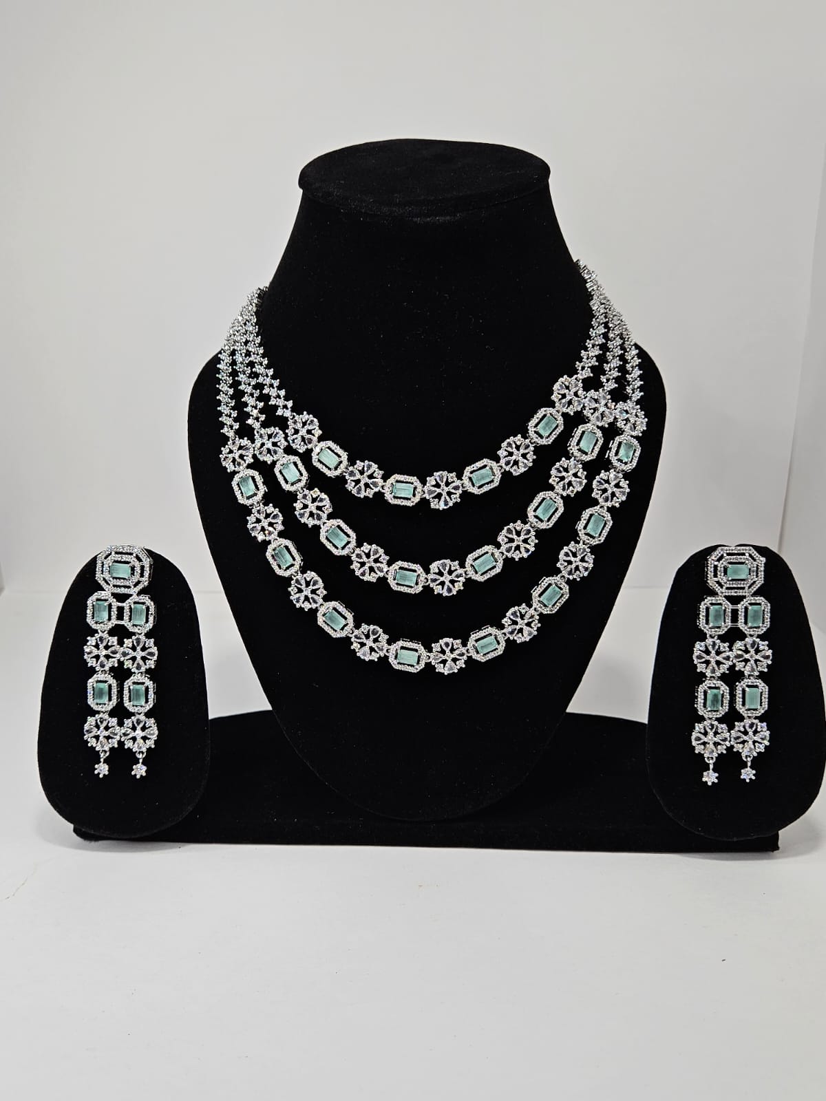 Regal Mint Elegance Necklace Set