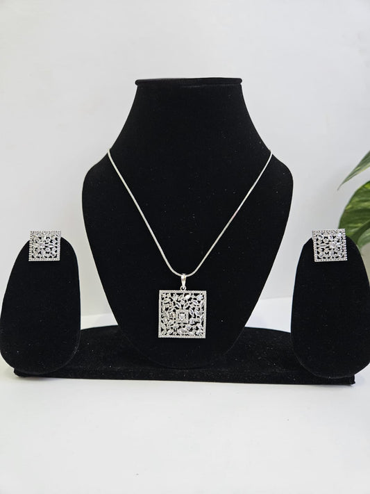 Silver Filigree Elegance Pendant Set