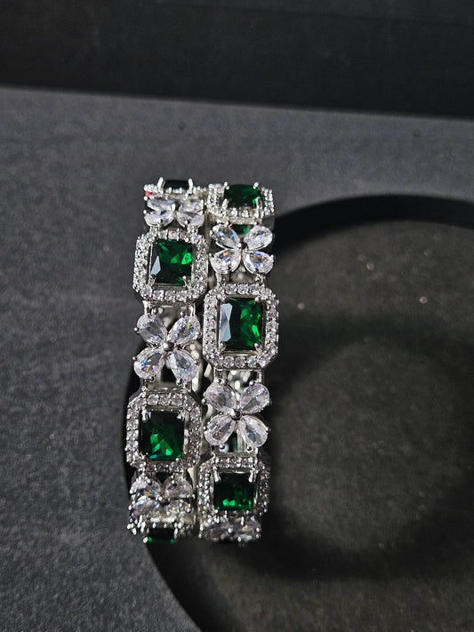 Regal Radiance – Emerald & Diamond Floral Bangles 💚👑✨