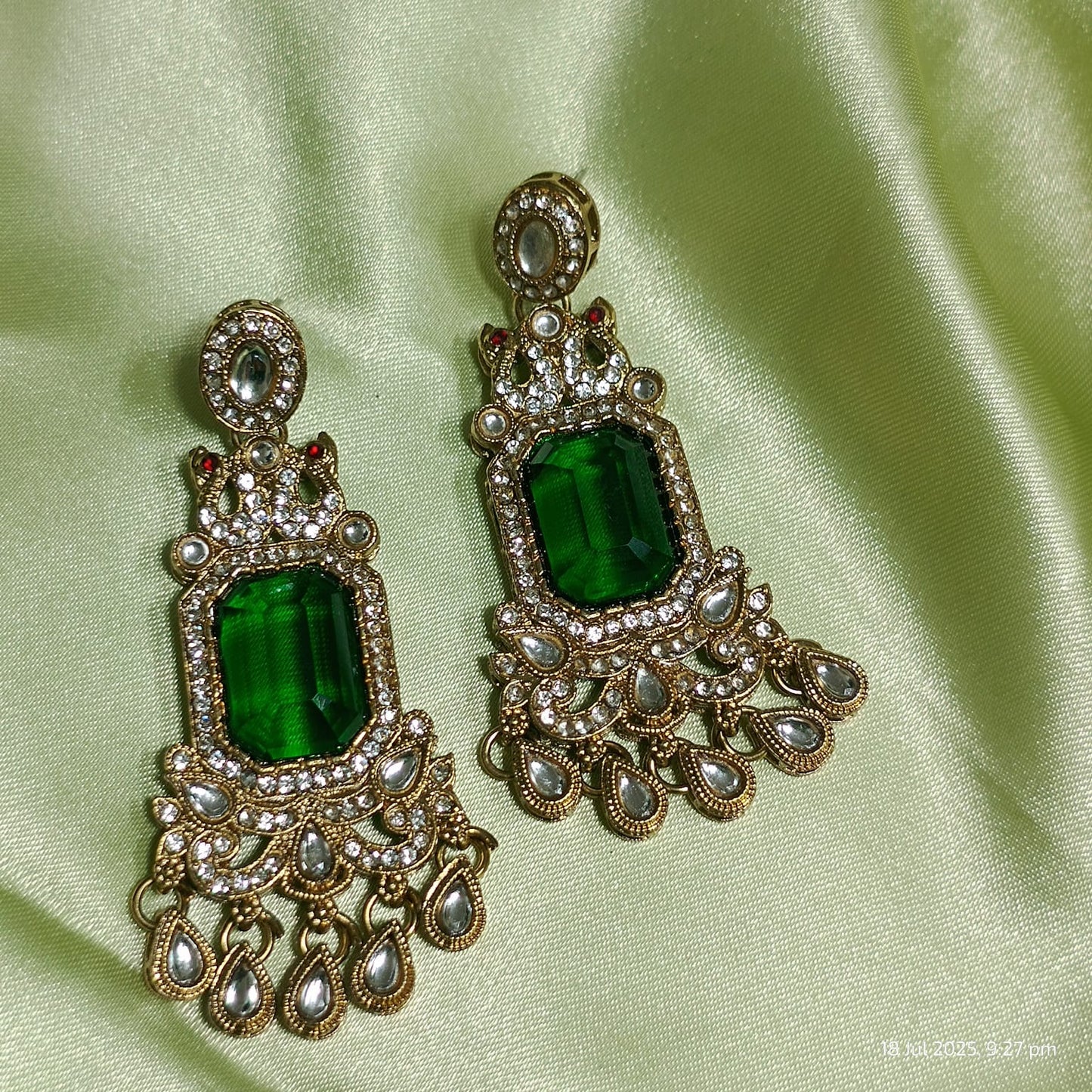 Emerald Royale Kundan Earrings with Antique Finish