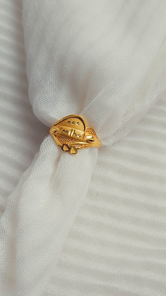 Royal Pattern Gold Ring – Bold & Traditional