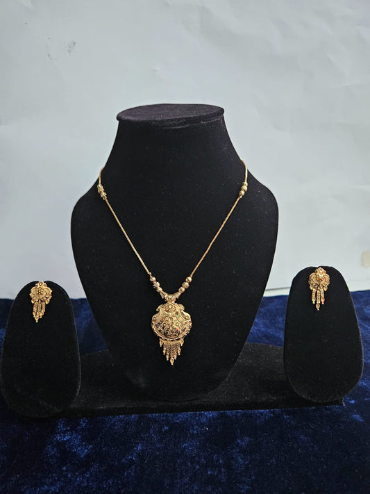 Regal Blossom Gold Pendant Set