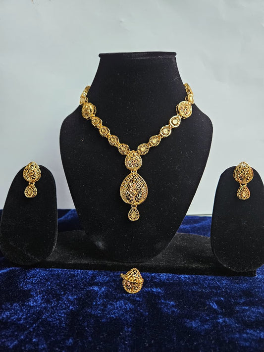Royal Filigree Gold Set